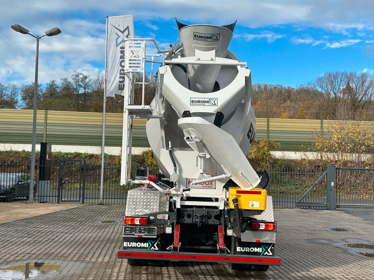 Mercedes-Benz Arocs 5 3540 8x4 EURO 6e EuromixMTP EM 9 L - Betonvedējs: foto 5 Mercedes-Benz Arocs 5 3540 8x4 EURO 6e EuromixMTP EM 9 L - Betonvedējs: foto 5