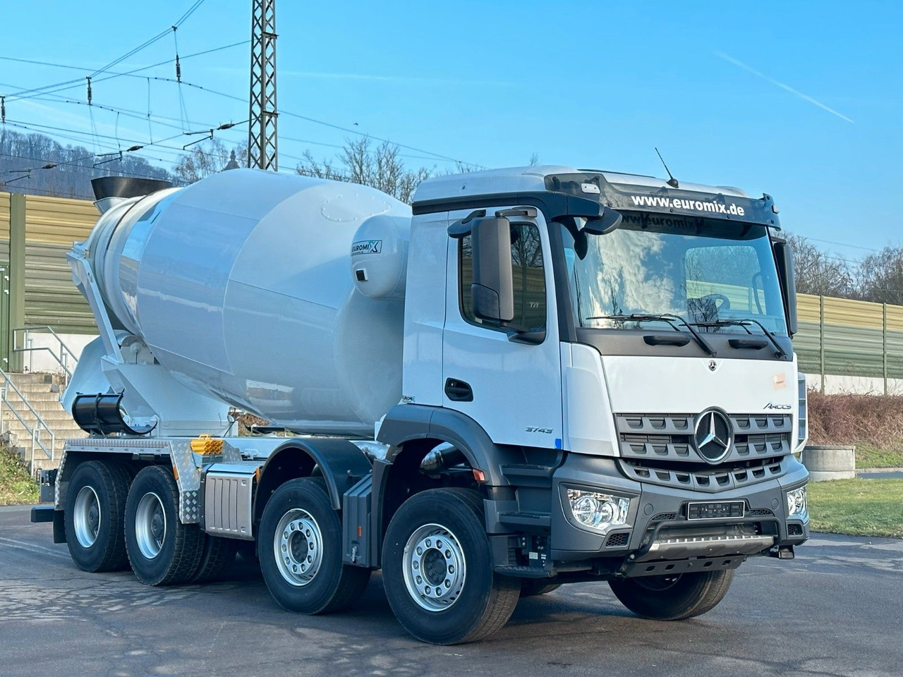 Mercedes-Benz Arocs 5 3743 8X4 / Euro6e EuromixMTP EM 10 L - Betonvedējs: foto 1 Mercedes-Benz Arocs 5 3743 8X4 / Euro6e EuromixMTP EM 10 L - Betonvedējs: foto 1