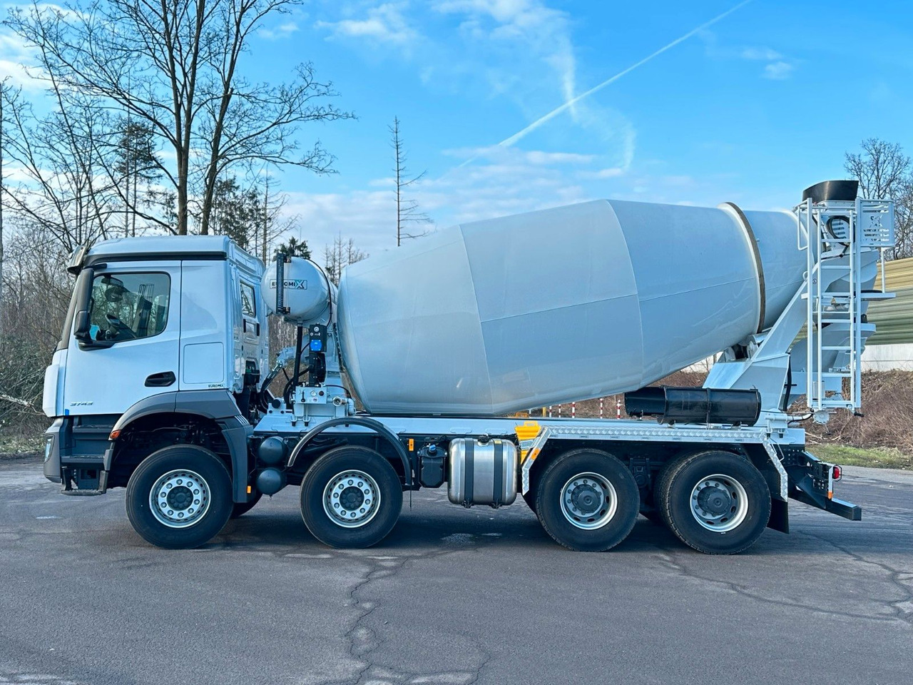 Mercedes-Benz Arocs 5 3743 8X4 / Euro6e EuromixMTP EM 10 L - Betonvedējs: foto 3 Mercedes-Benz Arocs 5 3743 8X4 / Euro6e EuromixMTP EM 10 L - Betonvedējs: foto 3