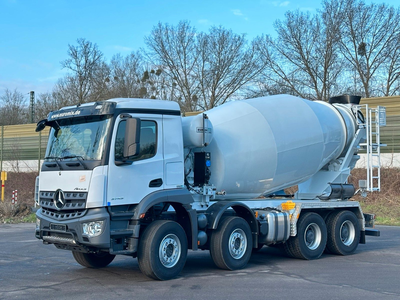 Mercedes-Benz Arocs 5 3743 8X4 / Euro6e EuromixMTP EM 10 L - Betonvedējs: foto 2 Mercedes-Benz Arocs 5 3743 8X4 / Euro6e EuromixMTP EM 10 L - Betonvedējs: foto 2