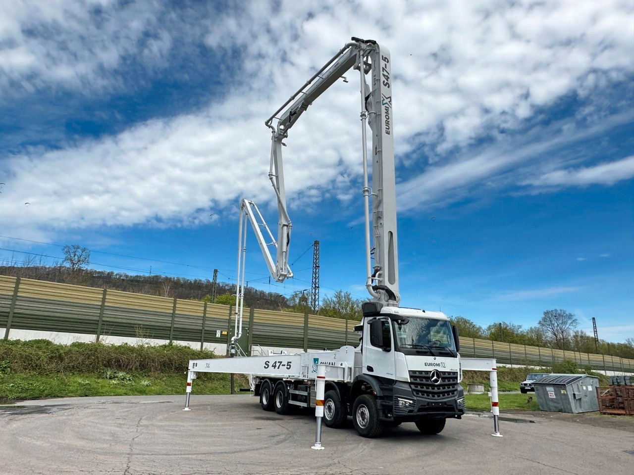 Mercedes-Benz Arocs 5 4542 8x4 SWAN TSP 47-5 160RZ ( 47m ) - Betona sūknis: foto 4 Mercedes-Benz Arocs 5 4542 8x4 SWAN TSP 47-5 160RZ ( 47m ) - Betona sūknis: foto 4