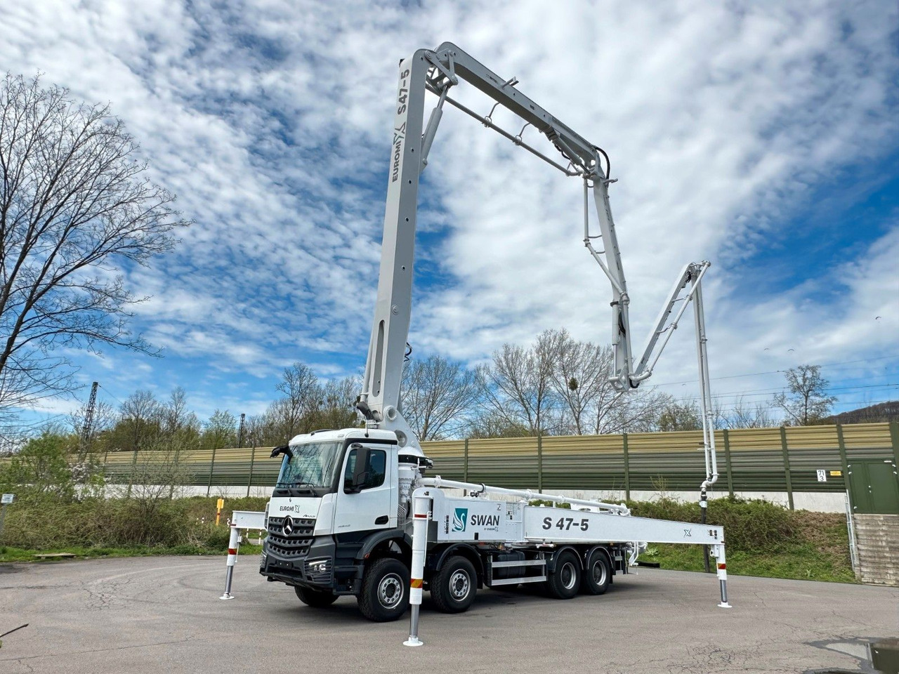 Mercedes-Benz Arocs 5 4542 8x4 SWAN TSP 47-5 160RZ ( 47m ) - Betona sūknis: foto 1 Mercedes-Benz Arocs 5 4542 8x4 SWAN TSP 47-5 160RZ ( 47m ) - Betona sūknis: foto 1