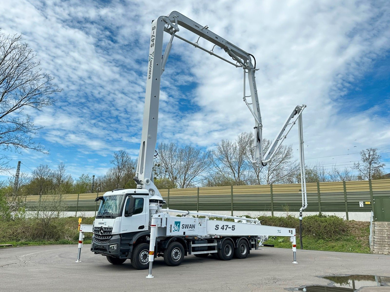Mercedes-Benz Arocs 5 4542 8x4 SWAN TSP 47-5 160RZ ( 47m ) - Betona sūknis: foto 2 Mercedes-Benz Arocs 5 4542 8x4 SWAN TSP 47-5 160RZ ( 47m ) - Betona sūknis: foto 2