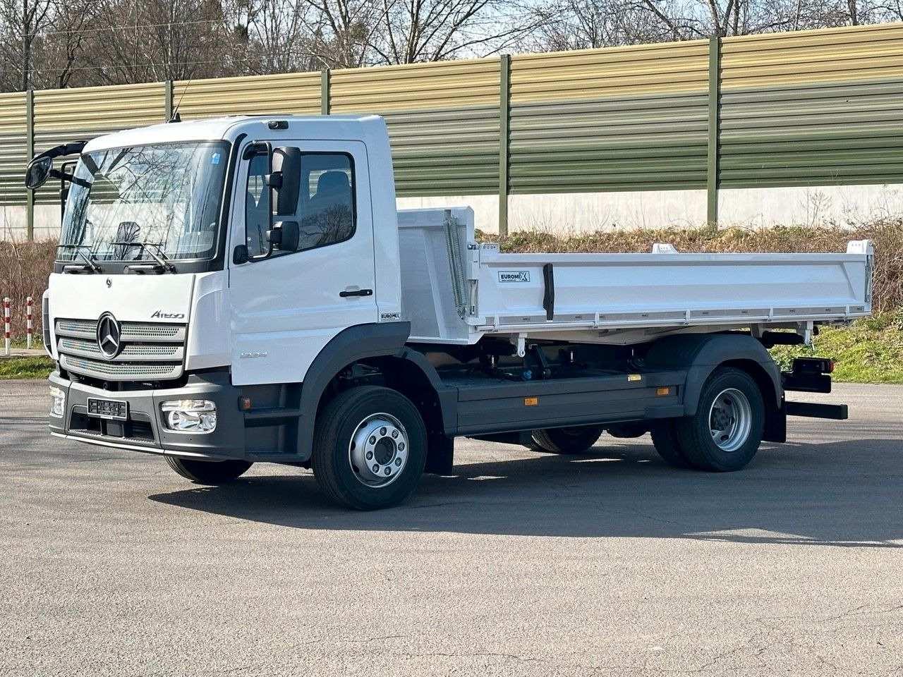 Mercedes-Benz Atego 1224 K EuromixMTP 3-Seiten-Kipper - Kravas automašīna pašizgāzējs: foto 3 Mercedes-Benz Atego 1224 K EuromixMTP 3-Seiten-Kipper - Kravas automašīna pašizgāzējs: foto 3