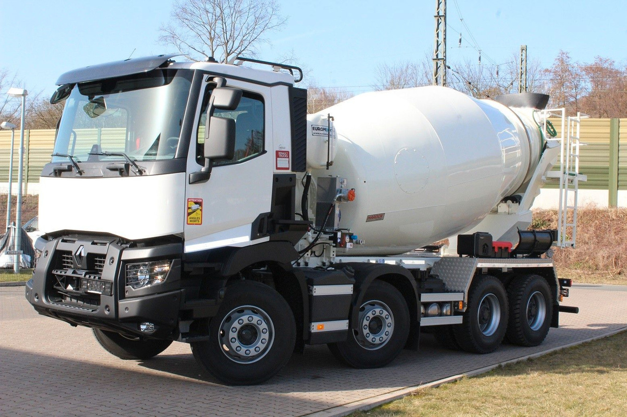 Renault 440 8X4 Renault 440 8X4 - Betonvedējs: foto 1 Renault 440 8X4 Renault 440 8X4 - Betonvedējs: foto 1