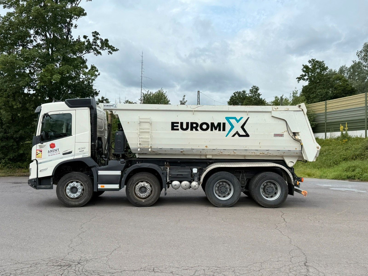 Volvo FMX 430 8X4 EuromixMTP 16m³ Hydraulische Klappe - Kravas automašīna pašizgāzējs: foto 3 Volvo FMX 430 8X4 EuromixMTP 16m³ Hydraulische Klappe - Kravas automašīna pašizgāzējs: foto 3