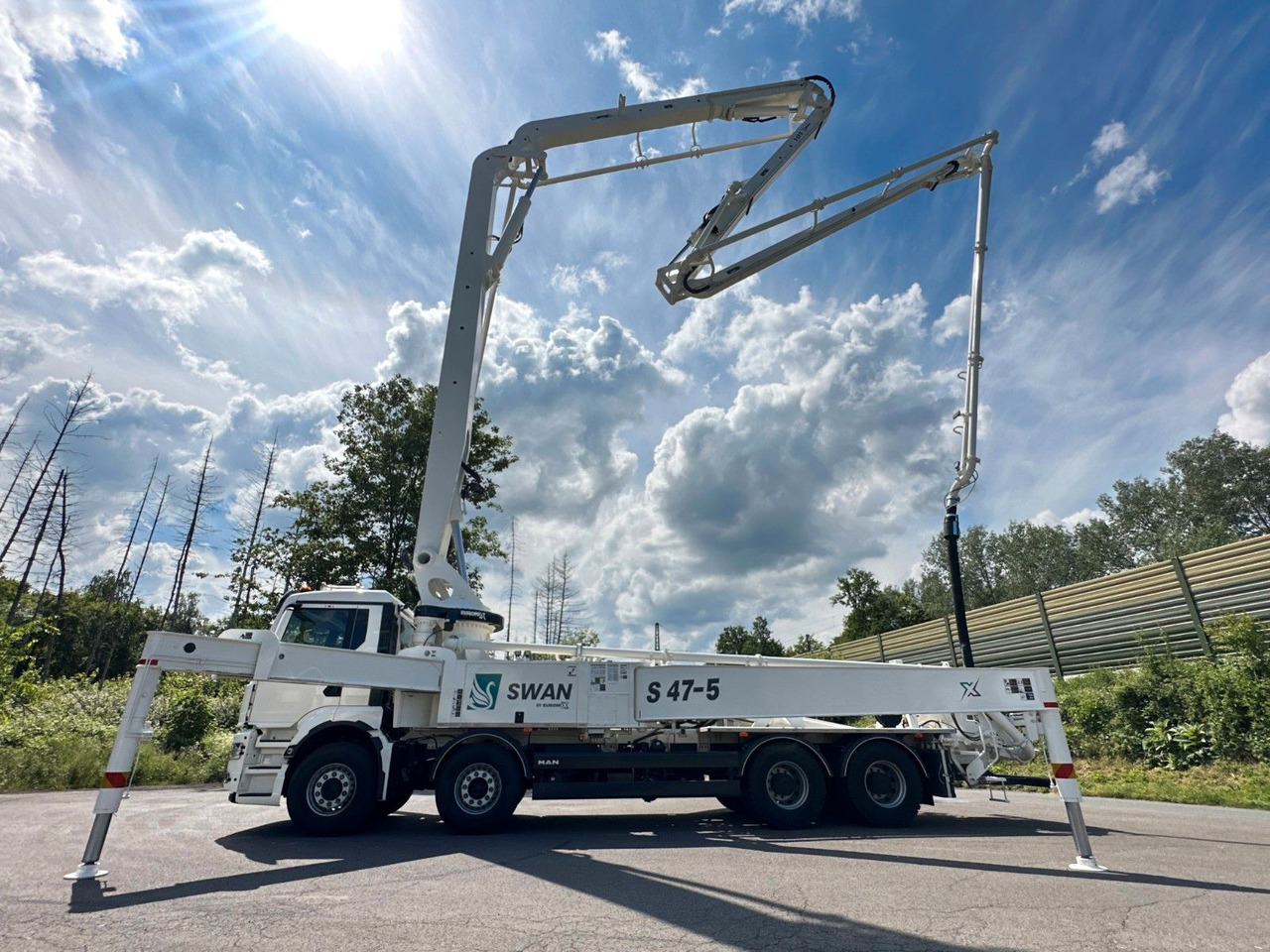 Volvo FMX 500 8x4 SWAN 47m Betonpumpe EuromixMTP - Betona sūknis: foto 5 Volvo FMX 500 8x4 SWAN 47m Betonpumpe EuromixMTP - Betona sūknis: foto 5