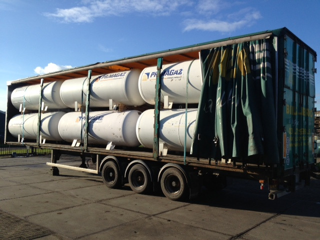 5000 L (2,5 ton) Gastank on trailer -Gas, Gaz, LPG, GPL, Propane, Butane tanks aboveground working pressure 15.6 bar Used tanks-Also available per single piece ID 1.005 - Degvielas tvertne - Kravas automašīna: foto 5 5000 L (2,5 ton) Gastank on trailer -Gas, Gaz, LPG, GPL, Propane, Butane tanks aboveground working pressure 15.6 bar Used tanks-Also available per single piece ID 1.005 - Degvielas tvertne - Kravas automašīna: foto 5