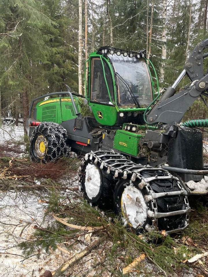 John Deere 1070 G - Harvesters: foto 2 John Deere 1070 G - Harvesters: foto 2