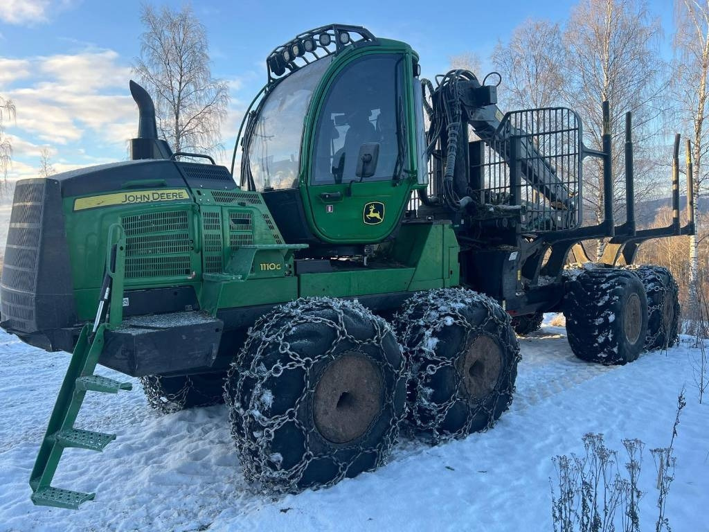 John Deere 1110 G - Forvarders: foto 1 John Deere 1110 G - Forvarders: foto 1