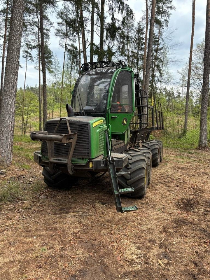 John Deere 810 E - Forvarders: foto 2 John Deere 810 E - Forvarders: foto 2