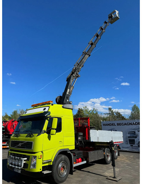 Volvo FM 6x2, Tipper + Crane and Skylift, 2009 - Kravas automašīna pašizgāzējs, Kravas auto ar manipulatoru: foto 2 Volvo FM 6x2, Tipper + Crane and Skylift, 2009 - Kravas automašīna pašizgāzējs, Kravas auto ar manipulatoru: foto 2