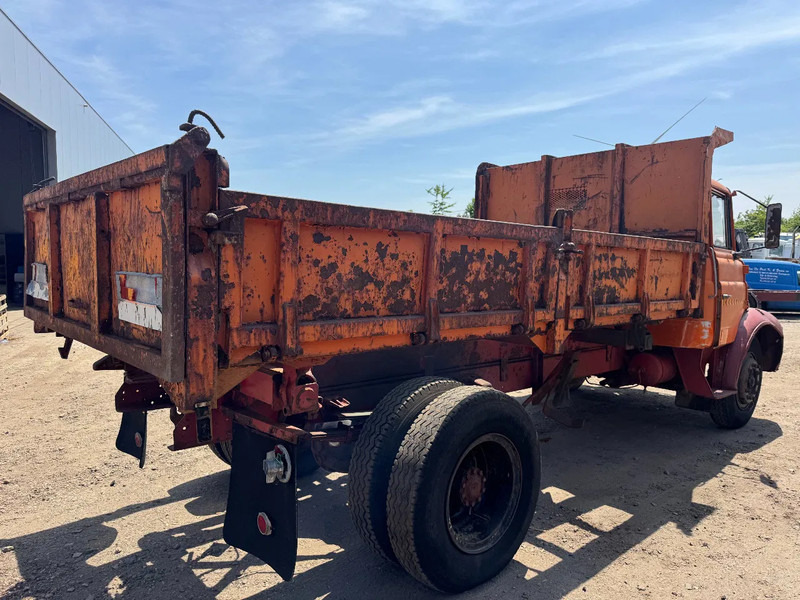 Kravas automašīna pašizgāzējs BERLIET L62 **4CYL-BENNE**: foto 5