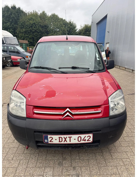 Citroën Berlingo **PETROL-ESSENCE-BENZINE** - Vieglā automašīna: foto 2 Citroën Berlingo **PETROL-ESSENCE-BENZINE** - Vieglā automašīna: foto 2
