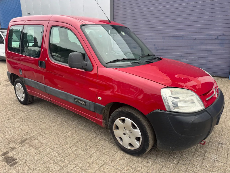 Citroën Berlingo **PETROL-ESSENCE-BENZINE** - Vieglā automašīna: foto 3 Citroën Berlingo **PETROL-ESSENCE-BENZINE** - Vieglā automašīna: foto 3