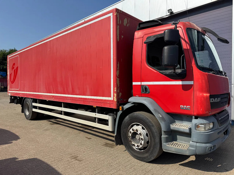 DAF LF 55.220 **MANUAL GEARBOX-EURO 4** - Kravas automašīna ar slēgto virsbūvi: foto 3 DAF LF 55.220 **MANUAL GEARBOX-EURO 4** - Kravas automašīna ar slēgto virsbūvi: foto 3