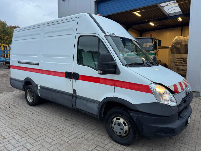 Iveco Daily **35C15-EURO 5-MOTOR 3.0** - Kravas mikroautobuss: foto 1 Iveco Daily **35C15-EURO 5-MOTOR 3.0** - Kravas mikroautobuss: foto 1