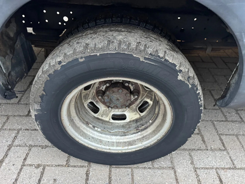 Iveco Daily **35C15-EURO 5-MOTOR 3.0** - Kravas mikroautobuss: foto 4 Iveco Daily **35C15-EURO 5-MOTOR 3.0** - Kravas mikroautobuss: foto 4