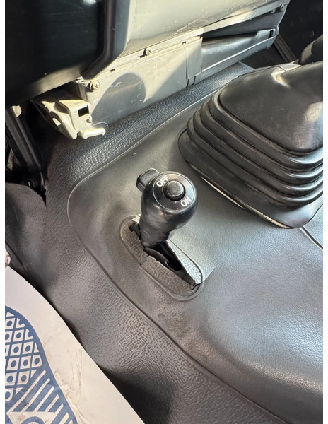 Komercauto Toyota Land Cruiser **RECOVERY TRUCK-WINCH**: foto 18