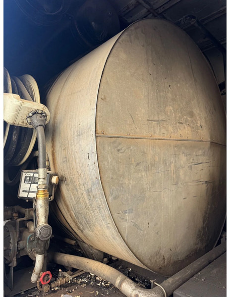 Kravas automašīna pārvadāšana bitumena Scania P94-300 **BURTEC BITUM SPRAYER-BELGIAN TRUCK**: foto 6 Kravas automašīna pārvadāšana bitumena Scania P94-300 **BURTEC BITUM SPRAYER-BELGIAN TRUCK**: foto 6