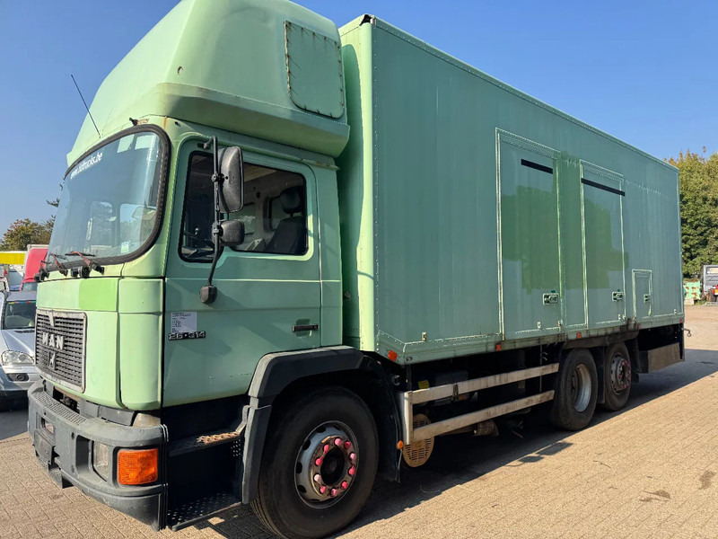 MAN 25.322 **BELGIAN TRUCK- - Kravas automašīna ar slēgto virsbūvi: foto 1 MAN 25.322 **BELGIAN TRUCK- - Kravas automašīna ar slēgto virsbūvi: foto 1