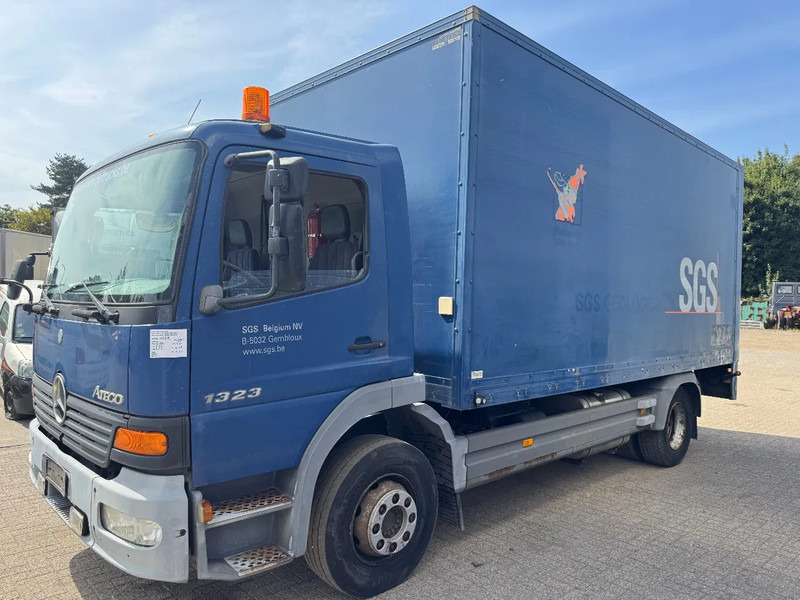 Kravas automašīna ar slēgto virsbūvi Mercedes-Benz Atego 1323: foto 1