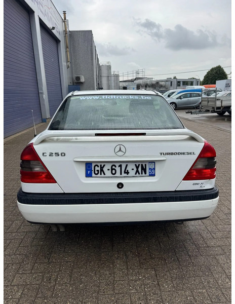 Mercedes-Benz C-Klasse **C250DIESEL** - Sedans: foto 5 Mercedes-Benz C-Klasse **C250DIESEL** - Sedans: foto 5