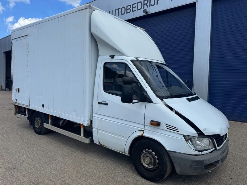 Mercedes-Benz Sprinter 313 **BOX+LIFT** - Furgons ar slēgtā virsbūve: foto 3 Mercedes-Benz Sprinter 313 **BOX+LIFT** - Furgons ar slēgtā virsbūve: foto 3