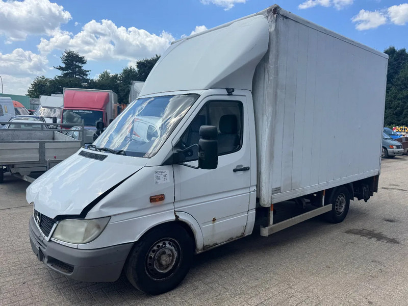 Mercedes-Benz Sprinter 313 **BOX+LIFT** - Furgons ar slēgtā virsbūve: foto 1 Mercedes-Benz Sprinter 313 **BOX+LIFT** - Furgons ar slēgtā virsbūve: foto 1