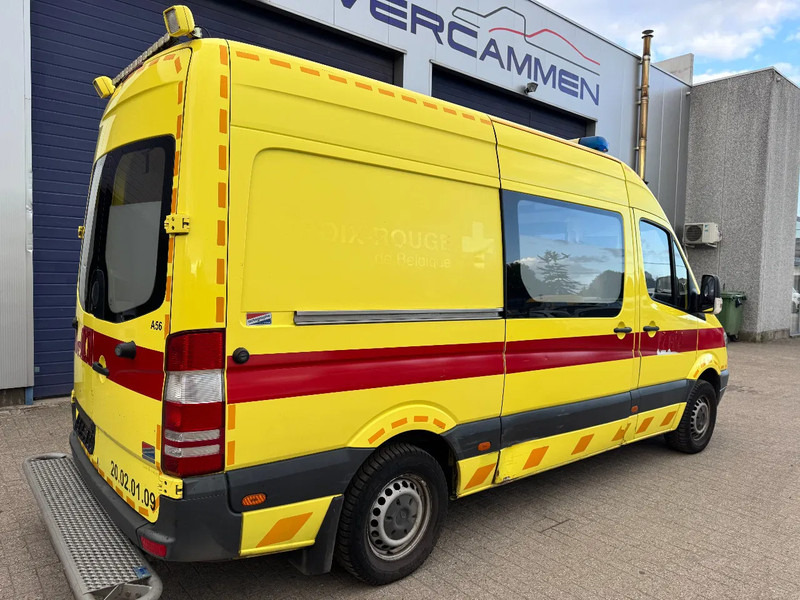 Mercedes-Benz Sprinter 316 **AMBULANCE-EURO 5-AIRCO** - Ātrās palīdzības mašīna: foto 4 Mercedes-Benz Sprinter 316 **AMBULANCE-EURO 5-AIRCO** - Ātrās palīdzības mašīna: foto 4