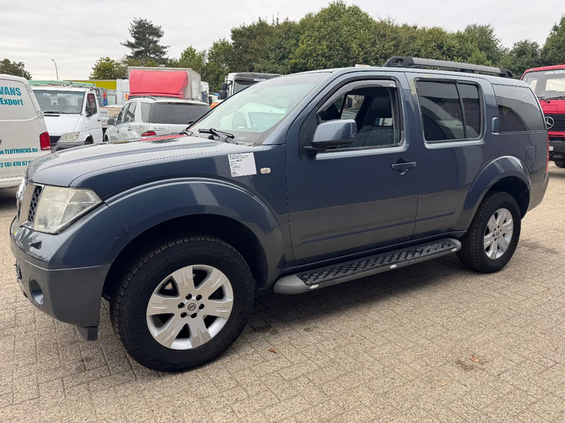 Nissan Pathfinder **2,5D-AIRCO-BELGIAN CAR** - Vieglā automašīna: foto 1 Nissan Pathfinder **2,5D-AIRCO-BELGIAN CAR** - Vieglā automašīna: foto 1