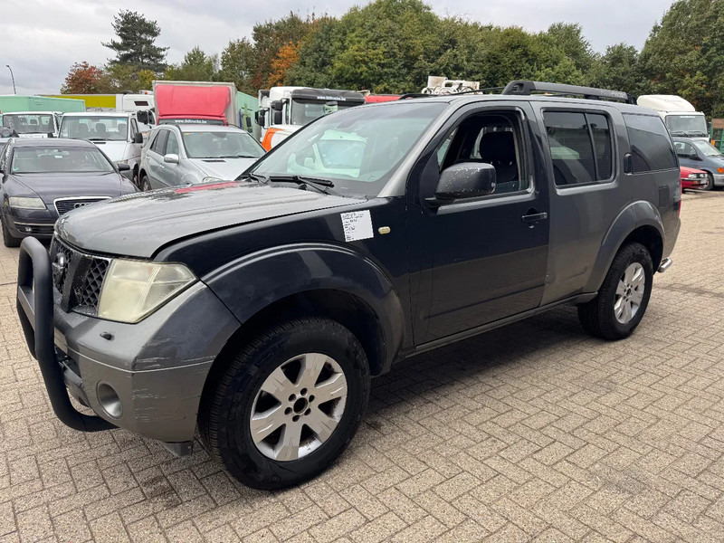 Nissan Pathfinder **AIRCO-EURO 3-7 SEATS** - Vieglā automašīna: foto 3 Nissan Pathfinder **AIRCO-EURO 3-7 SEATS** - Vieglā automašīna: foto 3