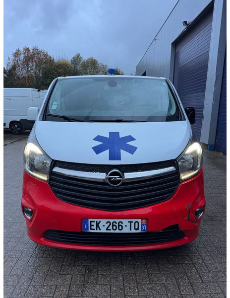 Opel Vivaro **AMBULANCE-RETTUNGSWAGEN** - Ātrās palīdzības mašīna: foto 3 Opel Vivaro **AMBULANCE-RETTUNGSWAGEN** - Ātrās palīdzības mašīna: foto 3