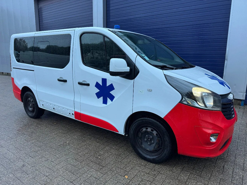 Opel Vivaro **AMBULANCE-RETTUNGSWAGEN** - Ātrās palīdzības mašīna: foto 1 Opel Vivaro **AMBULANCE-RETTUNGSWAGEN** - Ātrās palīdzības mašīna: foto 1