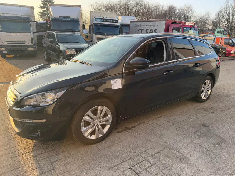 Peugeot 308 **EURO 6-88KW** - Vieglā automašīna: foto 2 Peugeot 308 **EURO 6-88KW** - Vieglā automašīna: foto 2