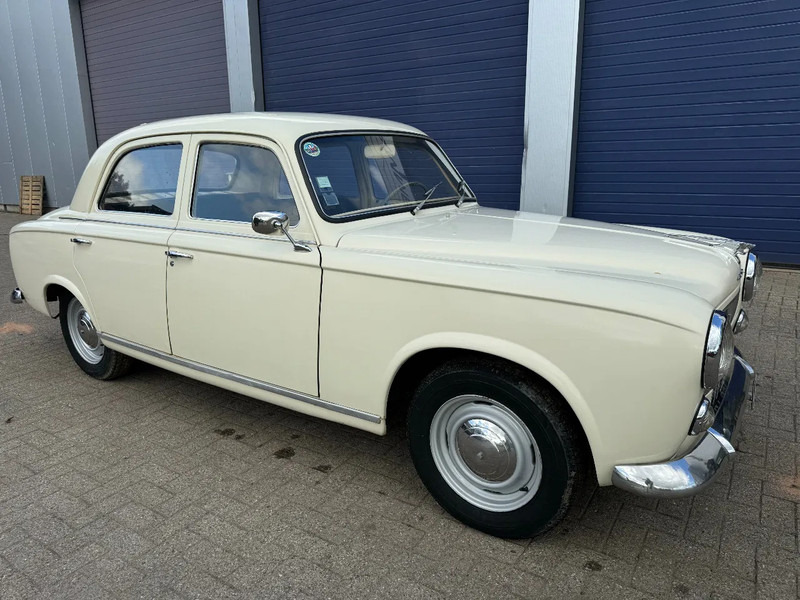 Peugeot 403 **1963 PEUGEOT 403** - Vieglā automašīna: foto 1 Peugeot 403 **1963 PEUGEOT 403** - Vieglā automašīna: foto 1
