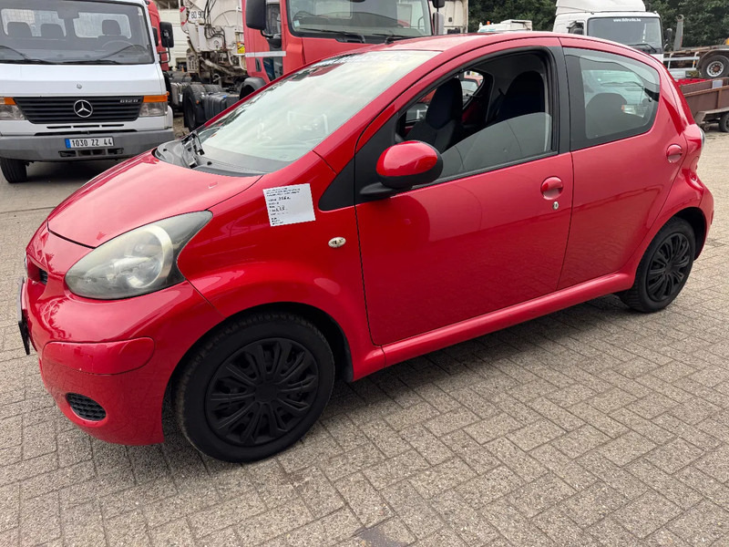 Toyota Aygo **5DOORS-BELGIAN CAR** - Hečbeks: foto 1 Toyota Aygo **5DOORS-BELGIAN CAR** - Hečbeks: foto 1