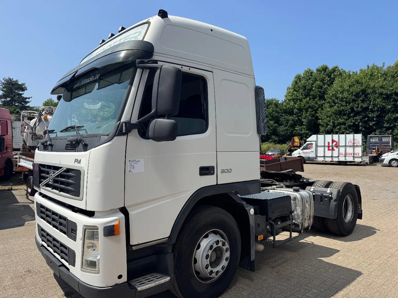 Volvo FM 300 **EURO 3-BELGIAN TRUCK-I SHIFT-PTO** - Vilcējs: foto 1 Volvo FM 300 **EURO 3-BELGIAN TRUCK-I SHIFT-PTO** - Vilcējs: foto 1