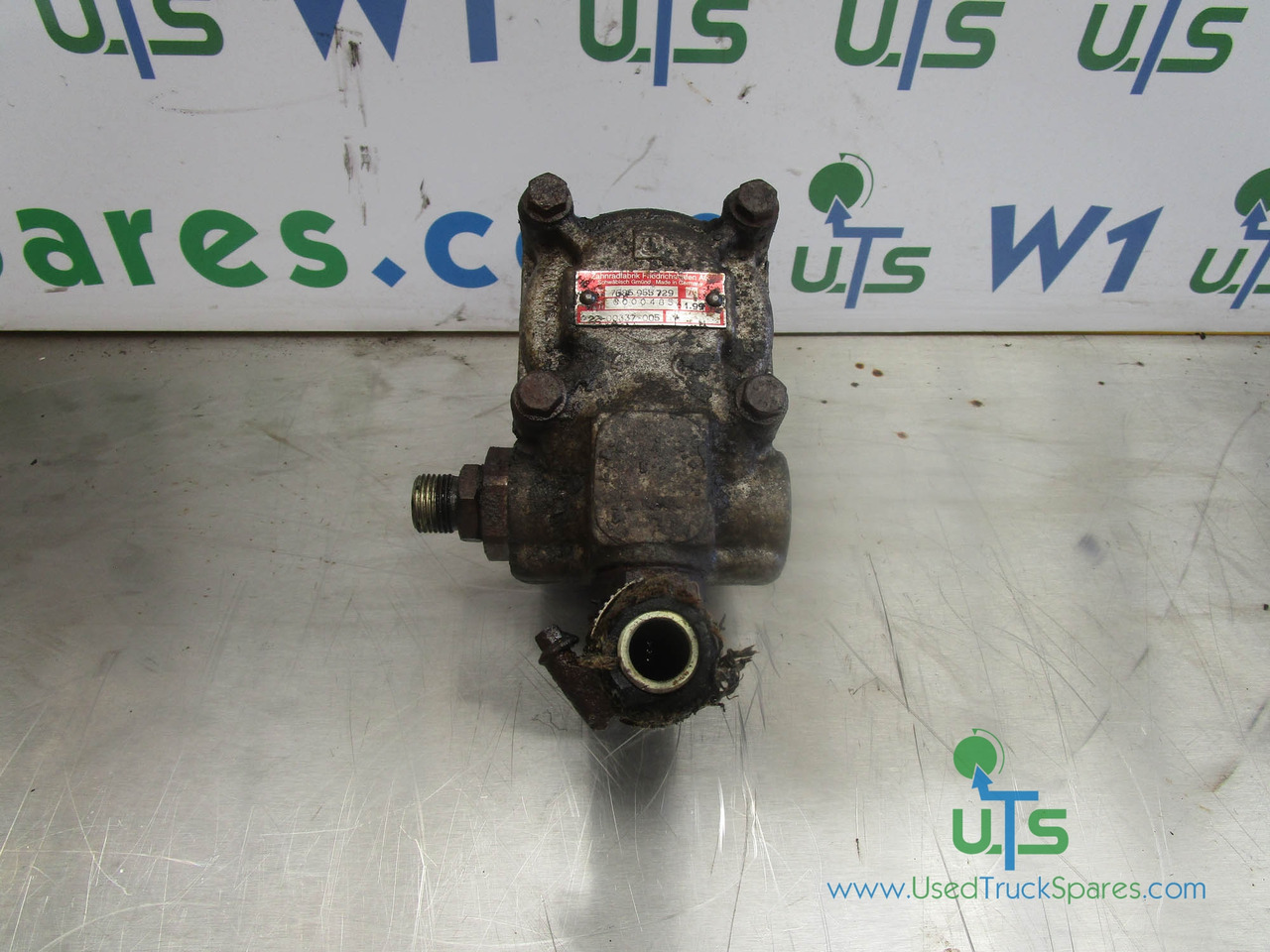 CAT C10 / C12 ZF POWER STEERING PUMP P/NO 7685955729 - Stūres iekārta - Kravas automašīna: foto 1 CAT C10 / C12 ZF POWER STEERING PUMP P/NO 7685955729 - Stūres iekārta - Kravas automašīna: foto 1