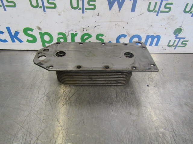 CUMMINS 6 CTA C SERIES OIL COOLER P/NO 8547583 - Dzinējs un rezerves daļas - Kravas automašīna: foto 1 CUMMINS 6 CTA C SERIES OIL COOLER P/NO 8547583 - Dzinējs un rezerves daļas - Kravas automašīna: foto 1