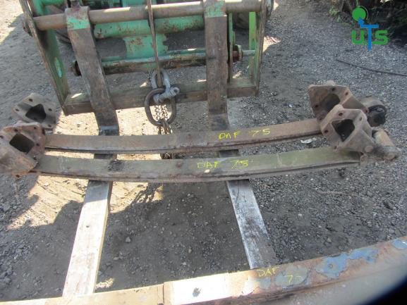 DAF 75 FRONT SPRING / HANGERS SUIT 75/85 MODELS - Piekare - Kravas automašīna: foto 1 DAF 75 FRONT SPRING / HANGERS SUIT 75/85 MODELS - Piekare - Kravas automašīna: foto 1