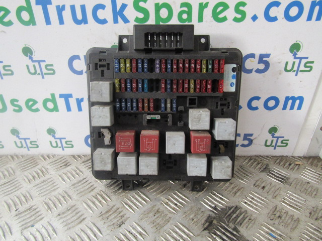 DAF CF65 FUSEBOARD 151023 020406 - Elektrosistēma - Kravas automašīna: foto 1 DAF CF65 FUSEBOARD 151023 020406 - Elektrosistēma - Kravas automašīna: foto 1