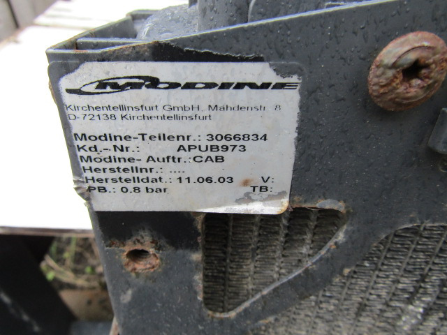 DAF LF 45/55 220/180 RADIATOR P/NO 3066834 - Radiators - Kravas automašīna: foto 2 DAF LF 45/55 220/180 RADIATOR P/NO 3066834 - Radiators - Kravas automašīna: foto 2