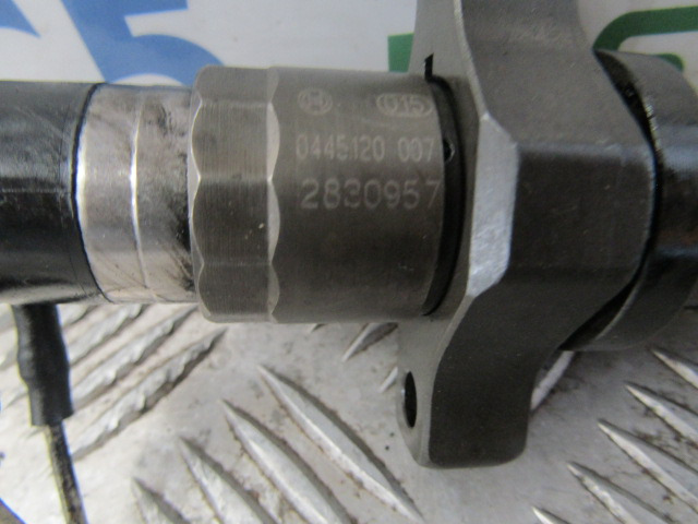 DAF LF 45 EURO 3 INJECTORS (4) P/NO 0445120-007 - Degvielas sistēma - Kravas automašīna: foto 3 DAF LF 45 EURO 3 INJECTORS (4) P/NO 0445120-007 - Degvielas sistēma - Kravas automašīna: foto 3