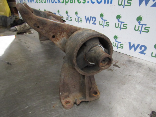 HINO 300 SERIES FRONT CAB MOUNTINGS AND TORSION BAR - Kabīne un interjers - Kravas automašīna: foto 2 HINO 300 SERIES FRONT CAB MOUNTINGS AND TORSION BAR - Kabīne un interjers - Kravas automašīna: foto 2