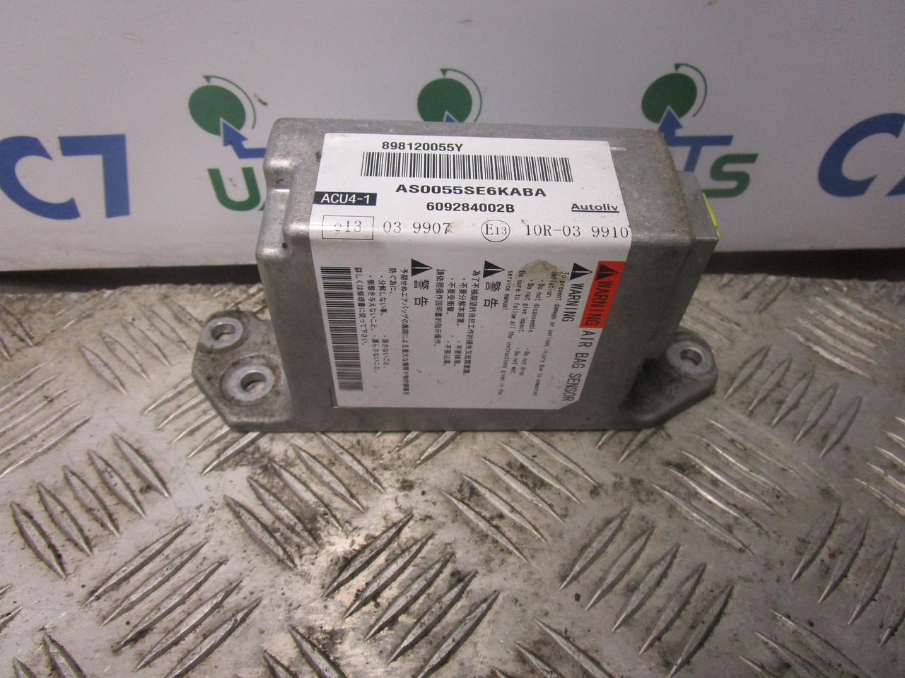 ISUZU N75 4HK1 AIR BAG SENSOR P/NO 898120055Y - Kabīne un interjers - Kravas automašīna: foto 1 ISUZU N75 4HK1 AIR BAG SENSOR P/NO 898120055Y - Kabīne un interjers - Kravas automašīna: foto 1