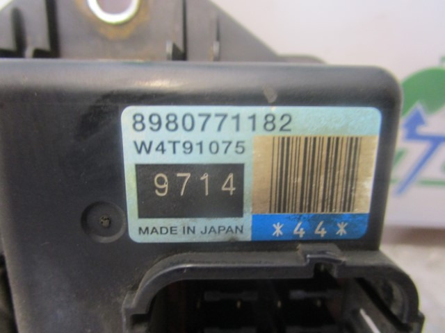 ISUZU N75 (4HK1) ECU / RELAY 8980771182 - Elektroniskais vadības bloks (ECU) - Kravas automašīna: foto 2 ISUZU N75 (4HK1) ECU / RELAY 8980771182 - Elektroniskais vadības bloks (ECU) - Kravas automašīna: foto 2