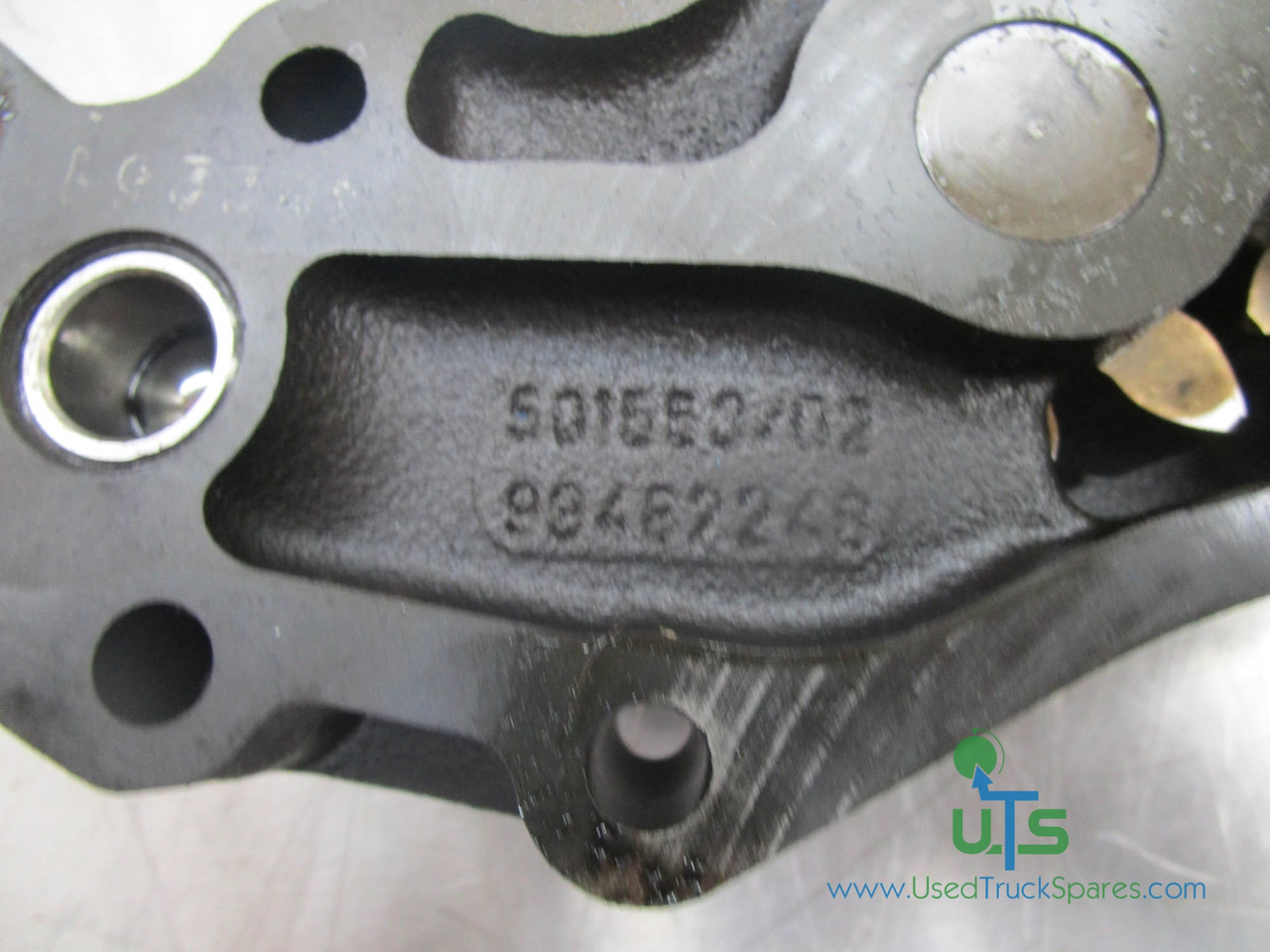 IVECO CURSOR OIL PUMP P/NO 501553/02 - Dzinējs un rezerves daļas - Kravas automašīna: foto 2 IVECO CURSOR OIL PUMP P/NO 501553/02 - Dzinējs un rezerves daļas - Kravas automašīna: foto 2