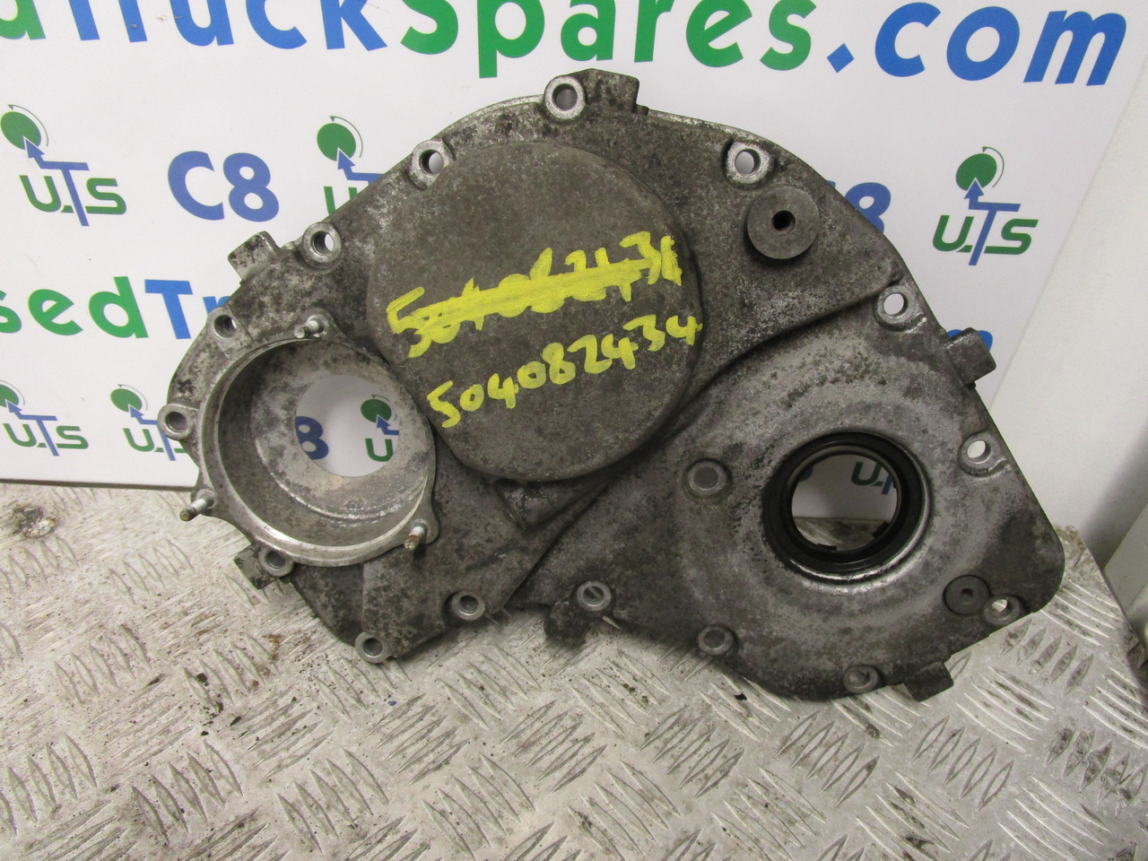 IVECO DAILY 3.0 FRONT TIMING COVER P/NO 504082434 - Dzinējs un rezerves daļas - Kravas automašīna: foto 1 IVECO DAILY 3.0 FRONT TIMING COVER P/NO 504082434 - Dzinējs un rezerves daļas - Kravas automašīna: foto 1