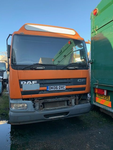 DAF CF 75 310 2006 BREAKING FOR SPARES - Kravas automašīna: foto 1 DAF CF 75 310 2006 BREAKING FOR SPARES - Kravas automašīna: foto 1